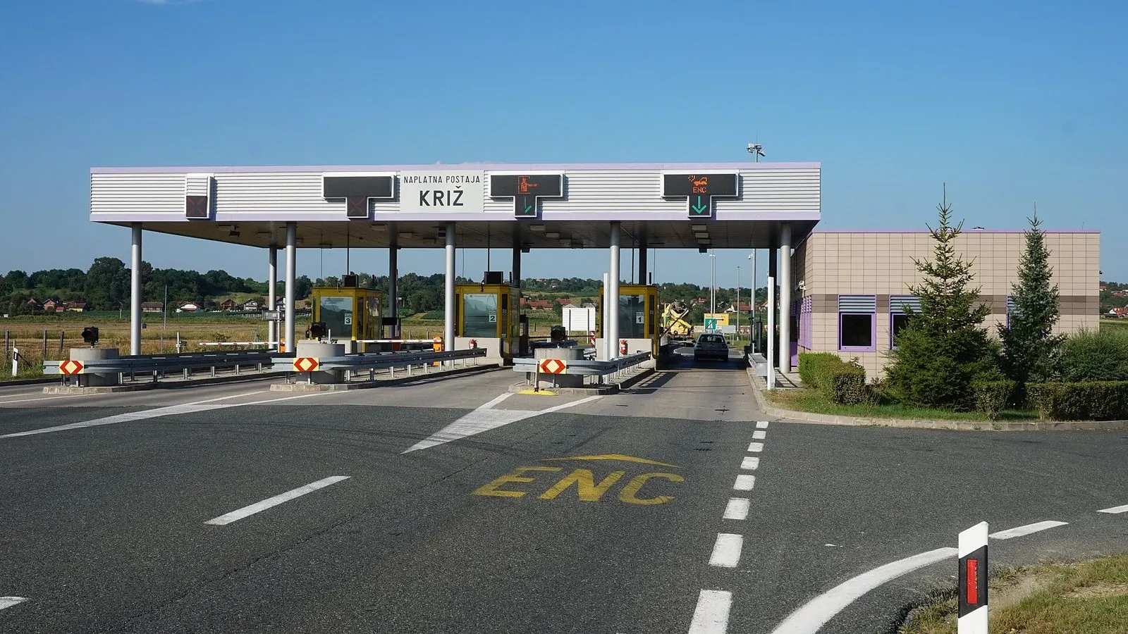 Naplatna postaja Križ na autocesti A3 s oznakom ENC trake